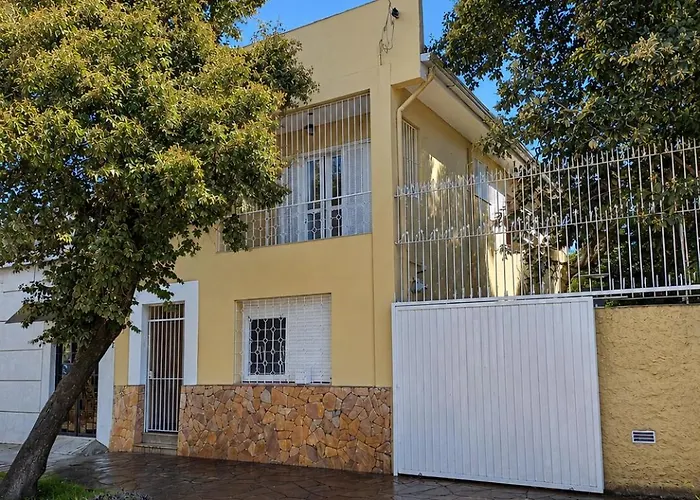 Serena, Prox Do Aeroporto Hostel
