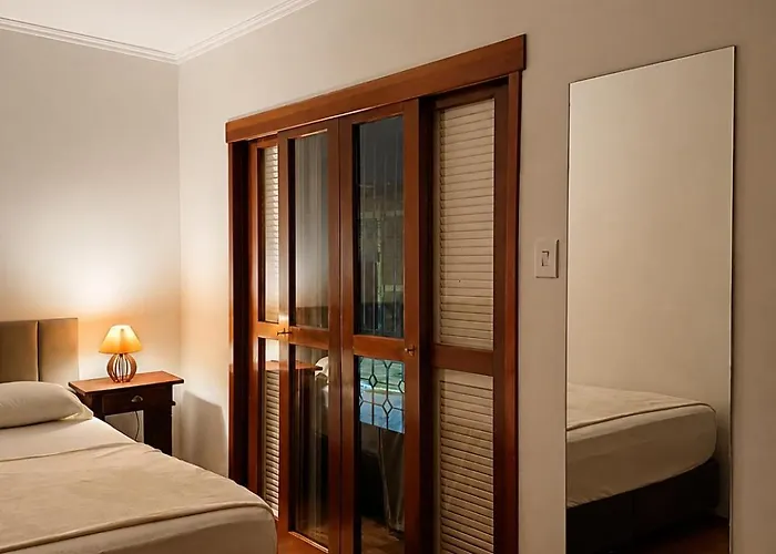 Hostel Serena, Prox Do Aeroporto *
